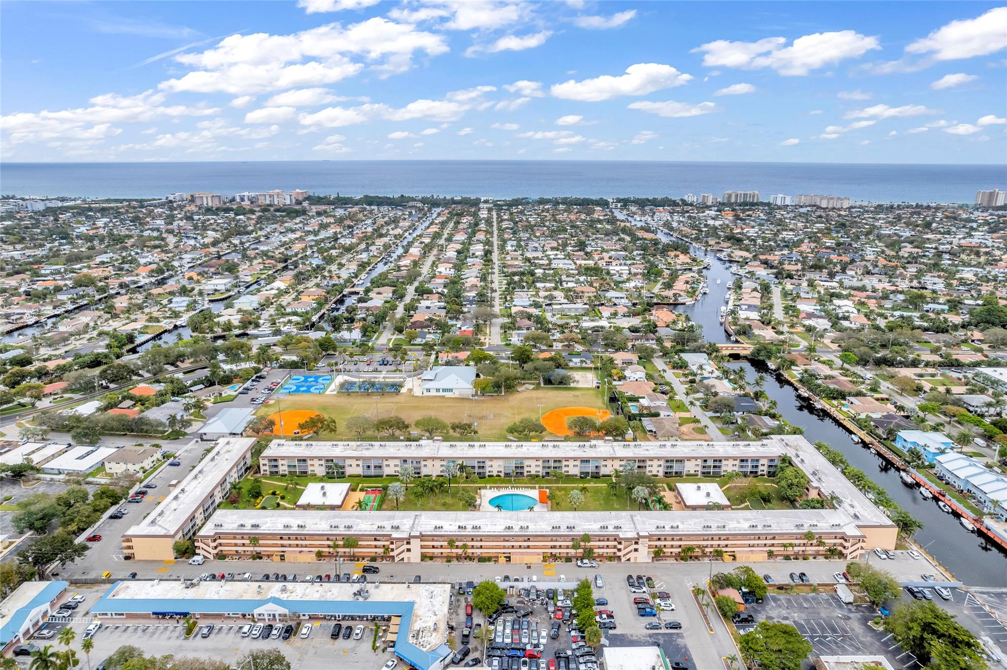 Lighthouse Point Plaza - Residential