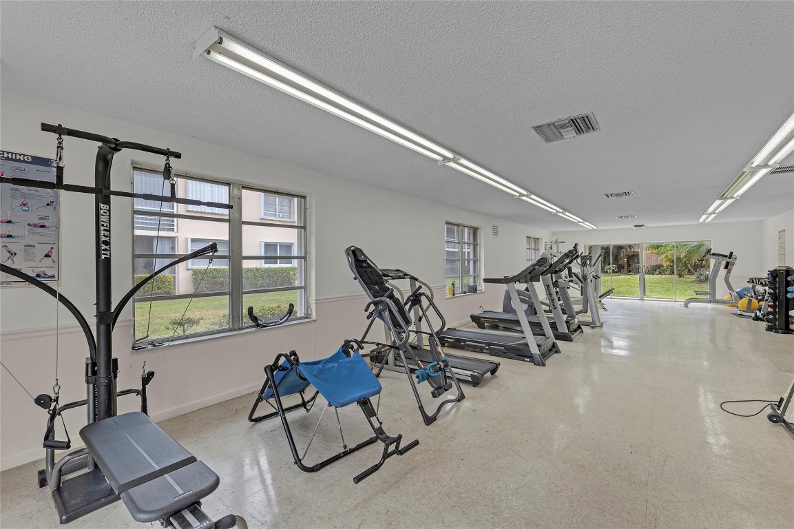 Lighthouse Point Plaza - Residential