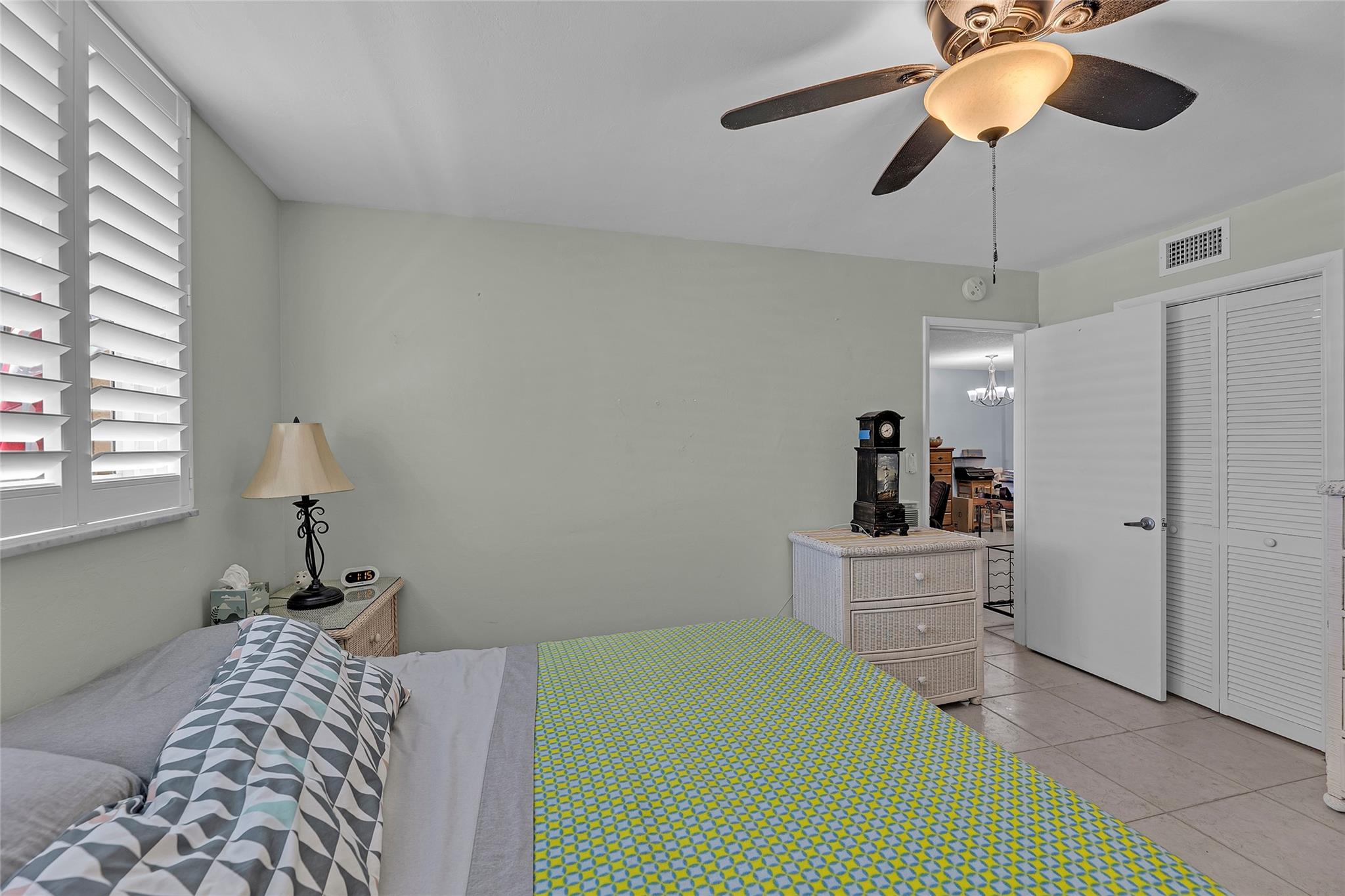 Lighthouse Point Plaza - Residential