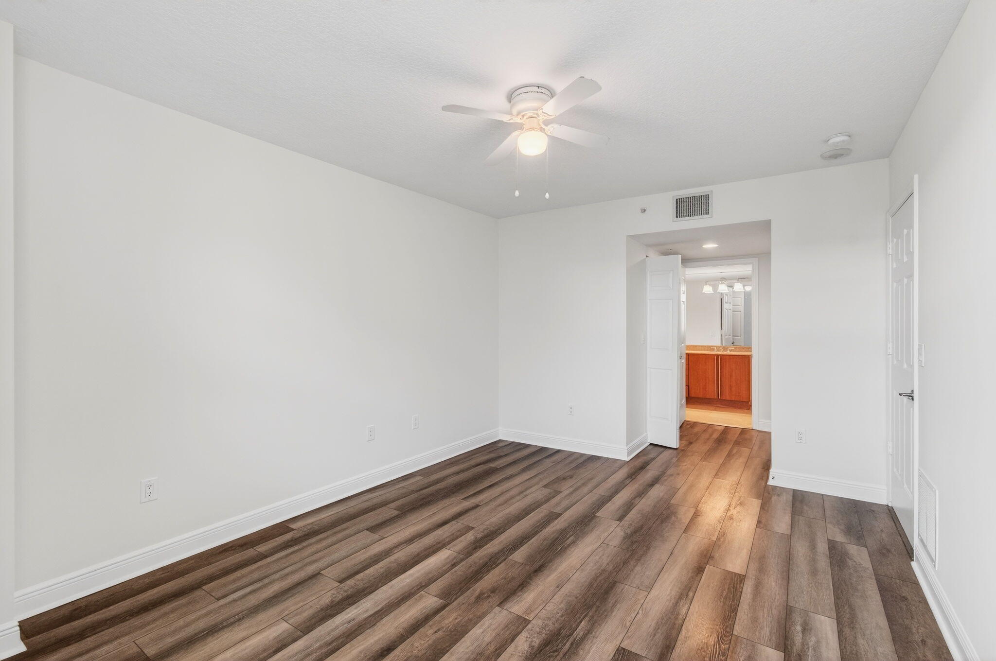 610 CLEMATIS CONDO - Residential