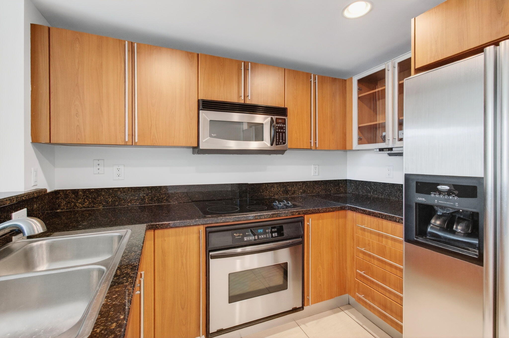 610 CLEMATIS CONDO - Residential