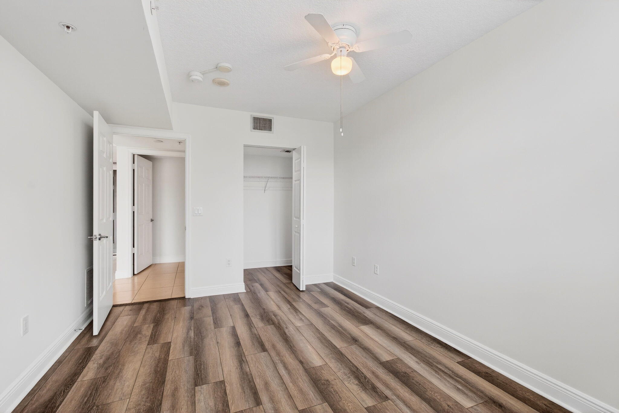 610 CLEMATIS CONDO - Residential