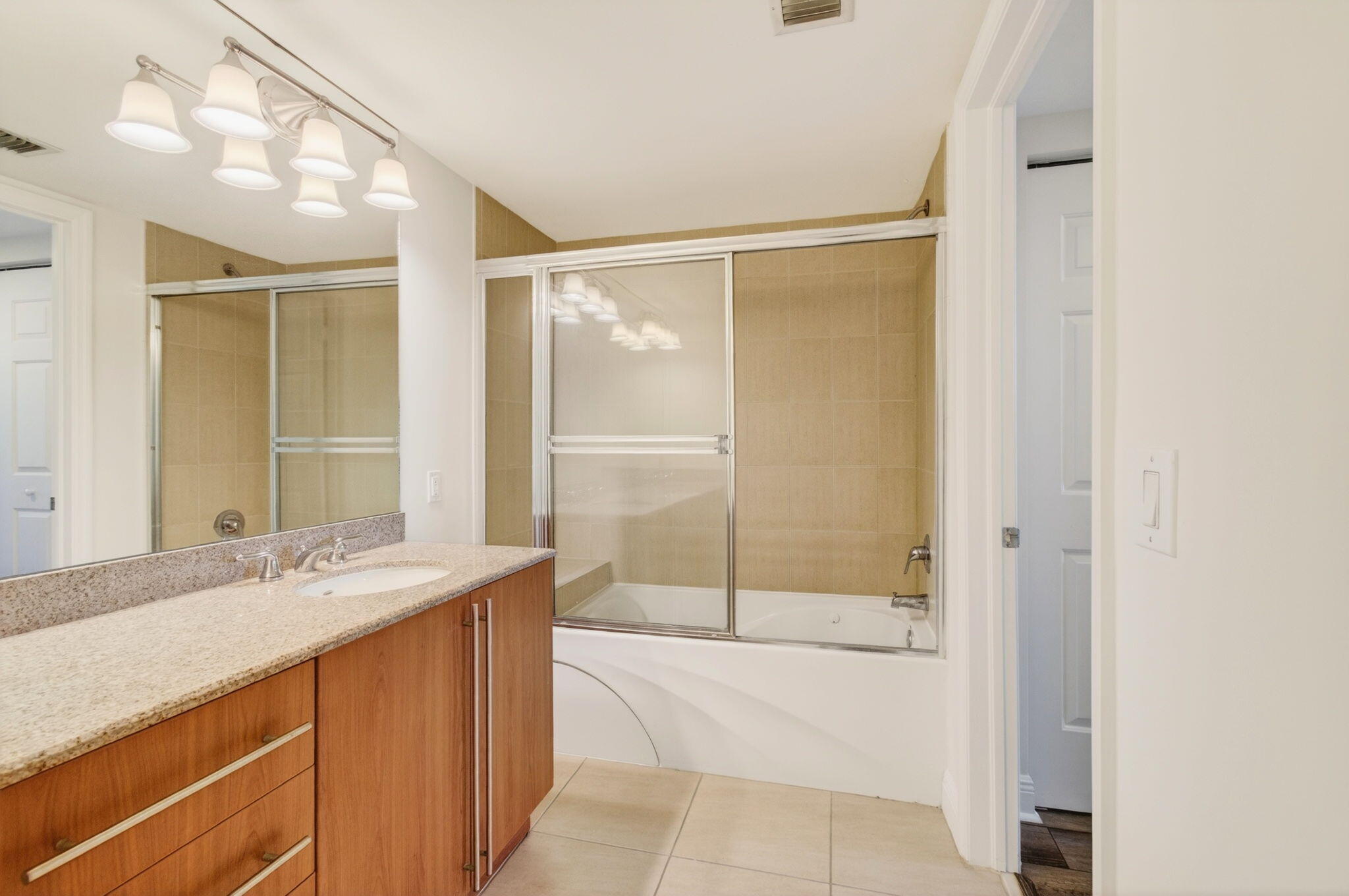 610 CLEMATIS CONDO - Residential