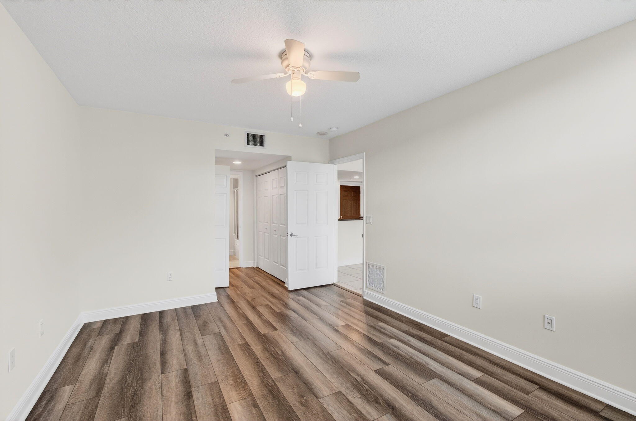 610 CLEMATIS CONDO - Residential