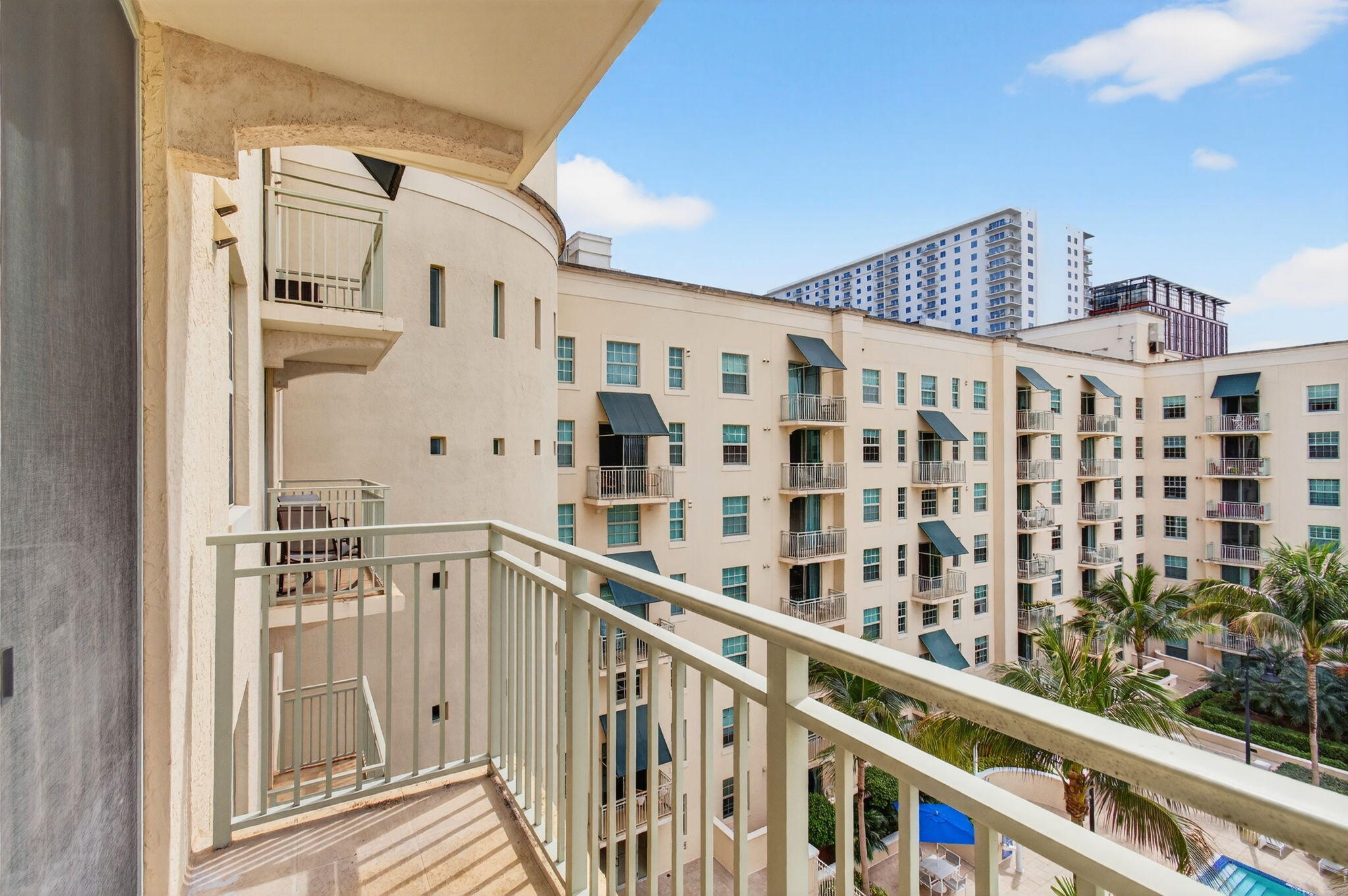 610 CLEMATIS CONDO - Residential