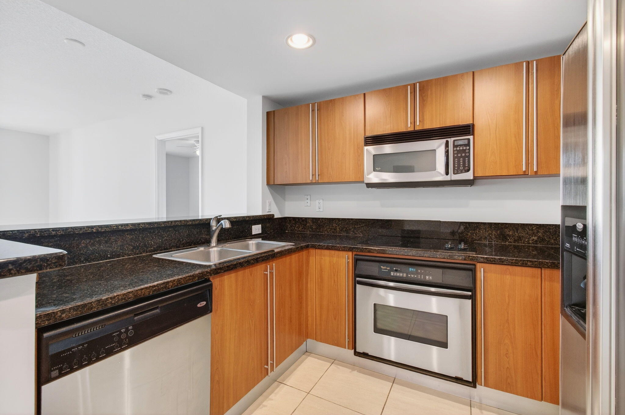 610 CLEMATIS CONDO - Residential