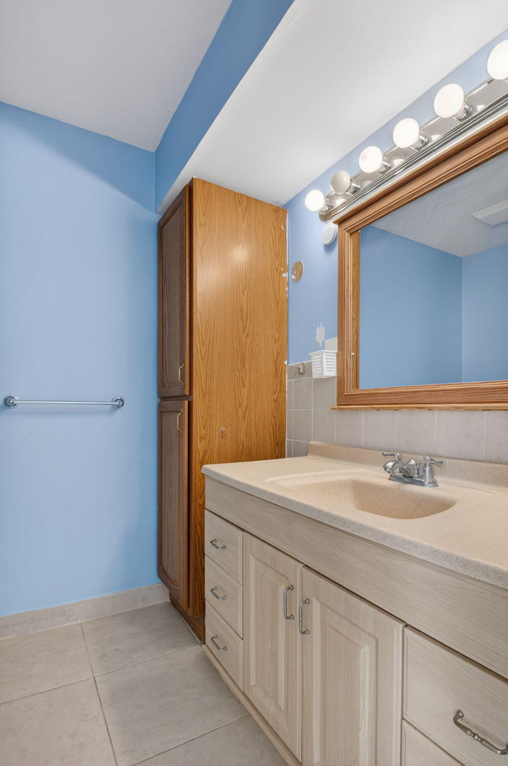 COURTYARDS AT BOCA - Residential