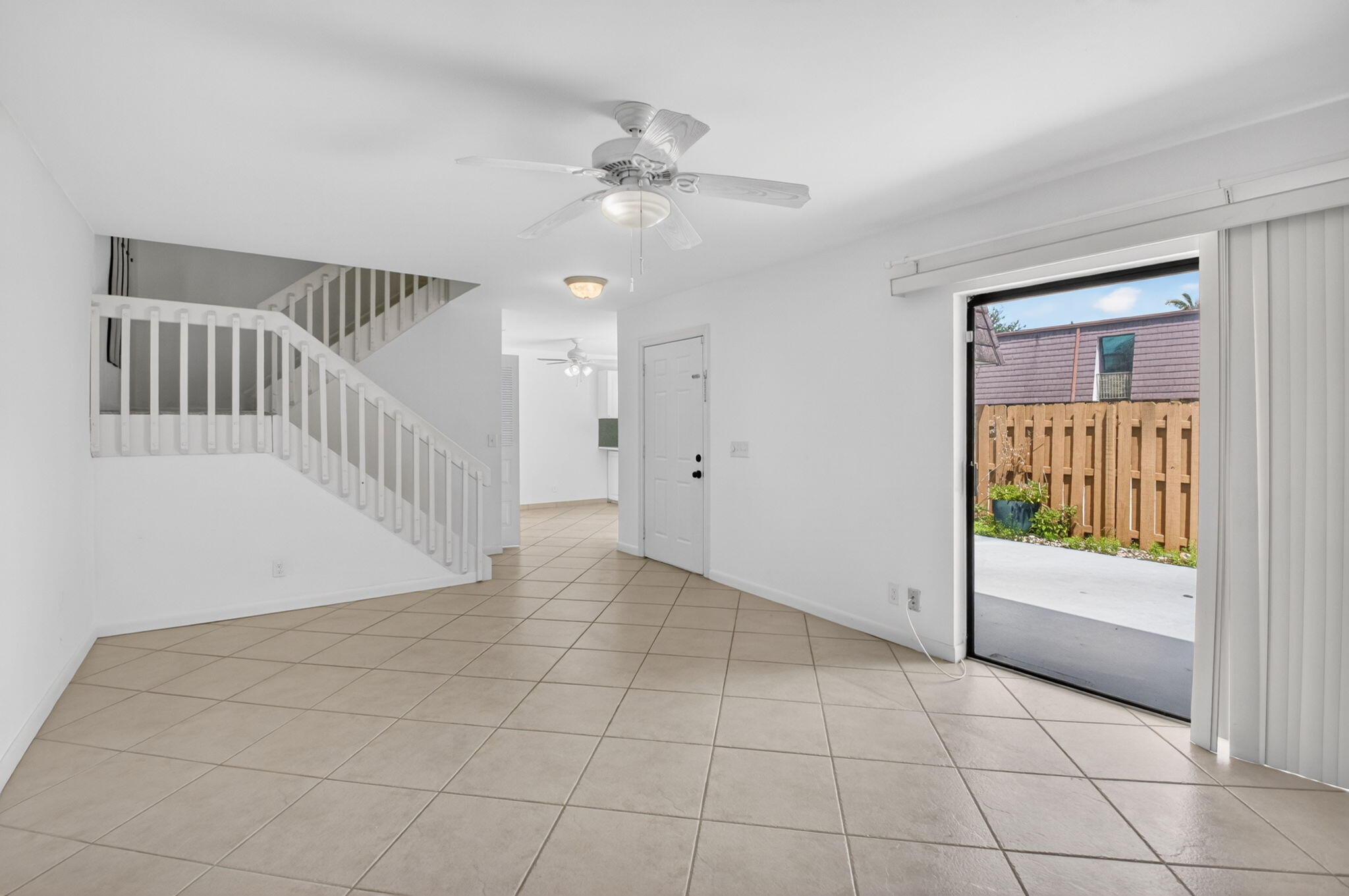 COURTYARDS AT BOCA - Residential