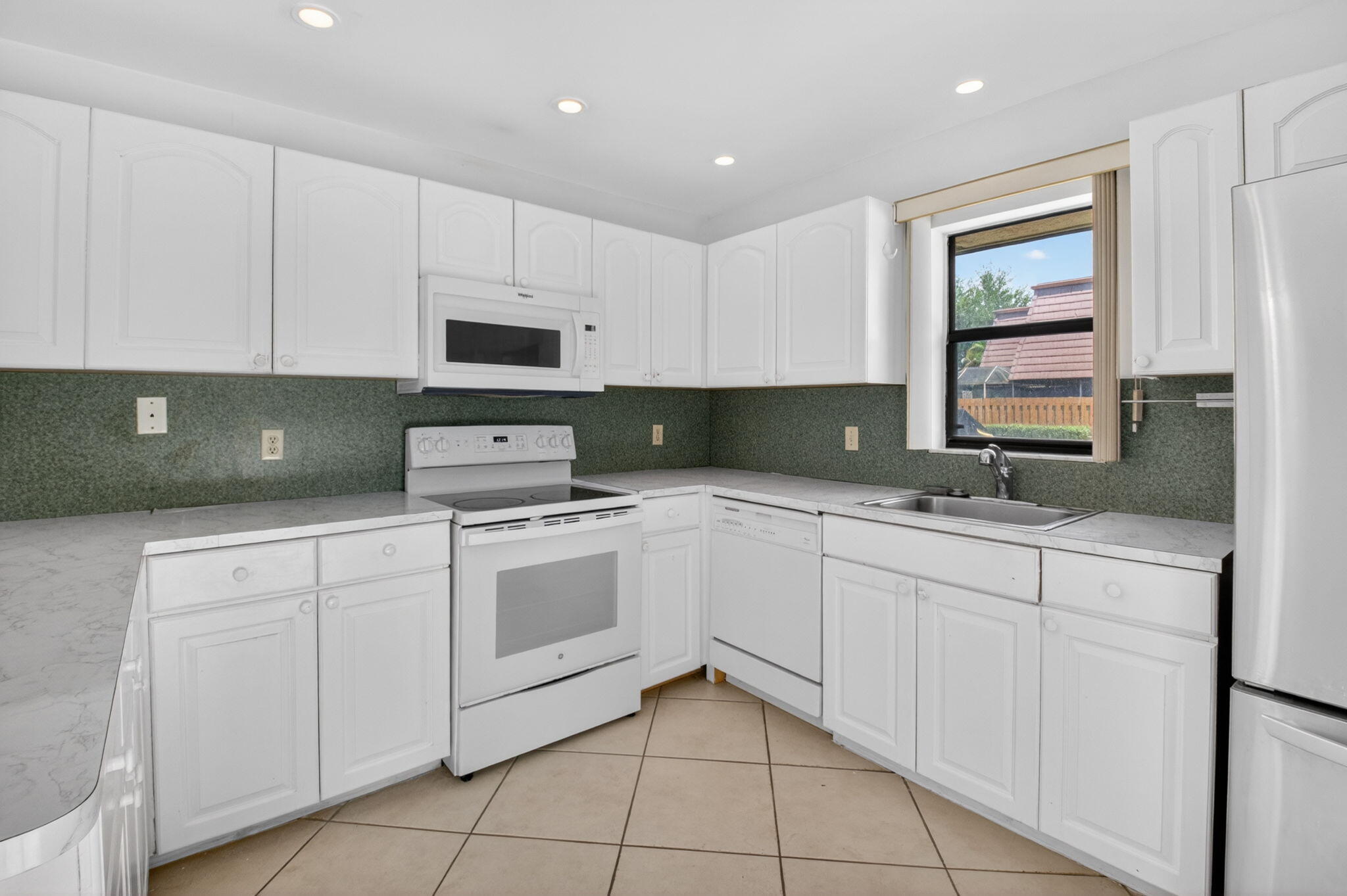 COURTYARDS AT BOCA - Residential