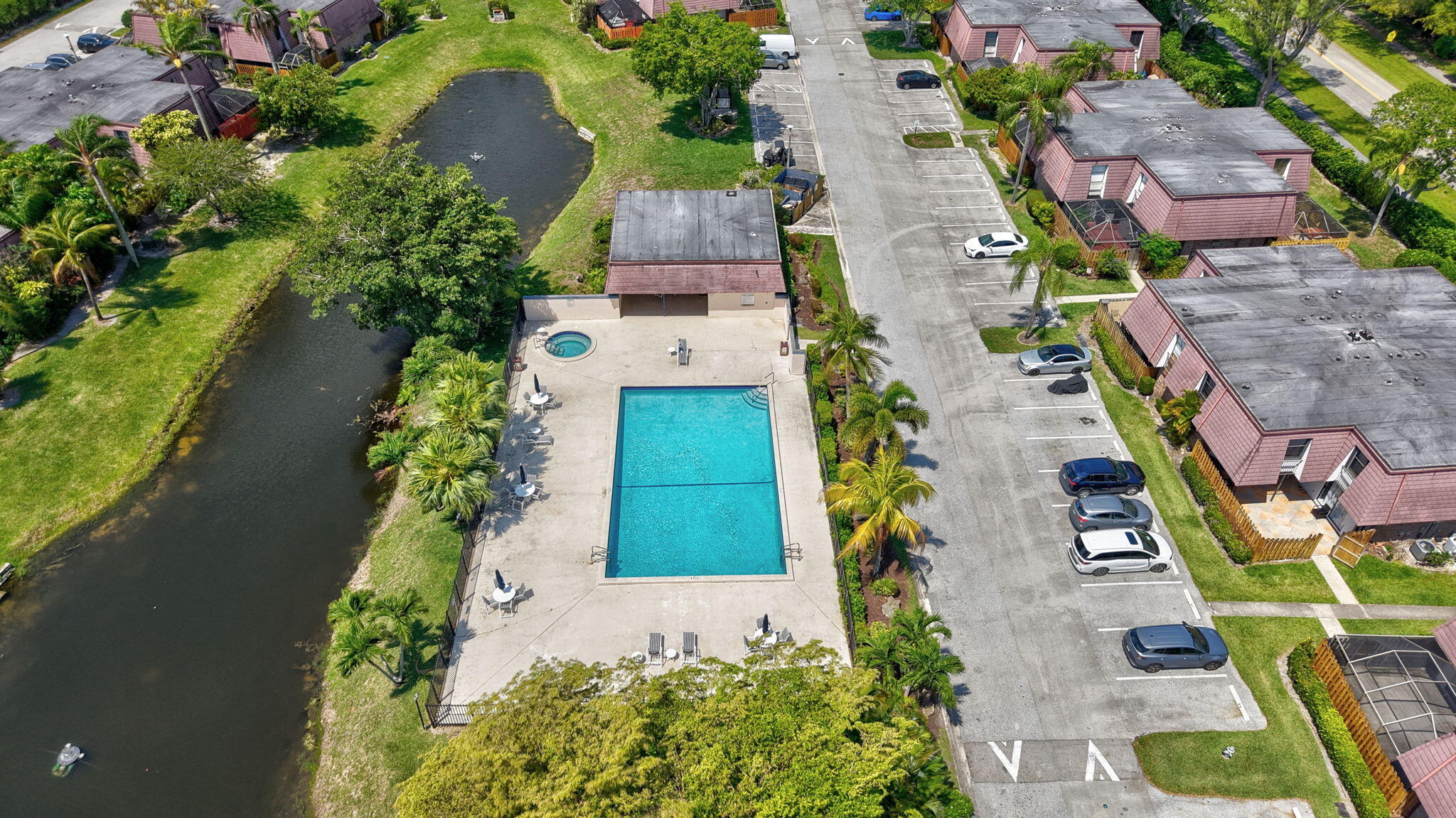 COURTYARDS AT BOCA - Residential