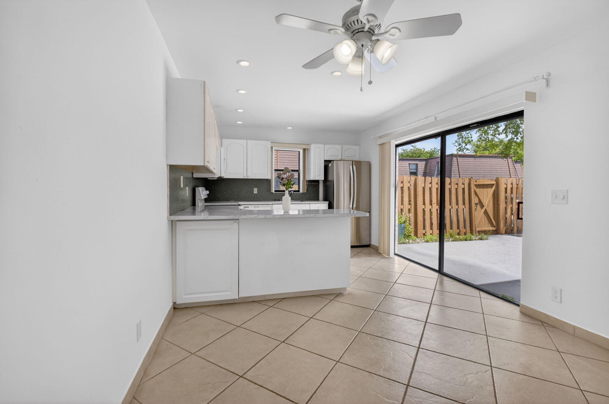 COURTYARDS AT BOCA - Residential