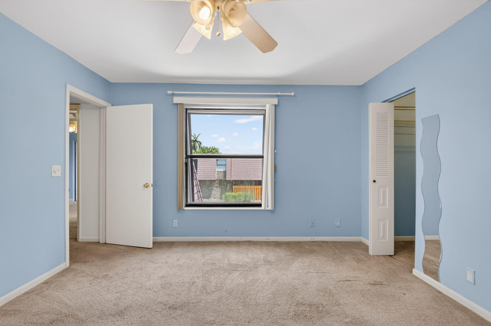 COURTYARDS AT BOCA - Residential