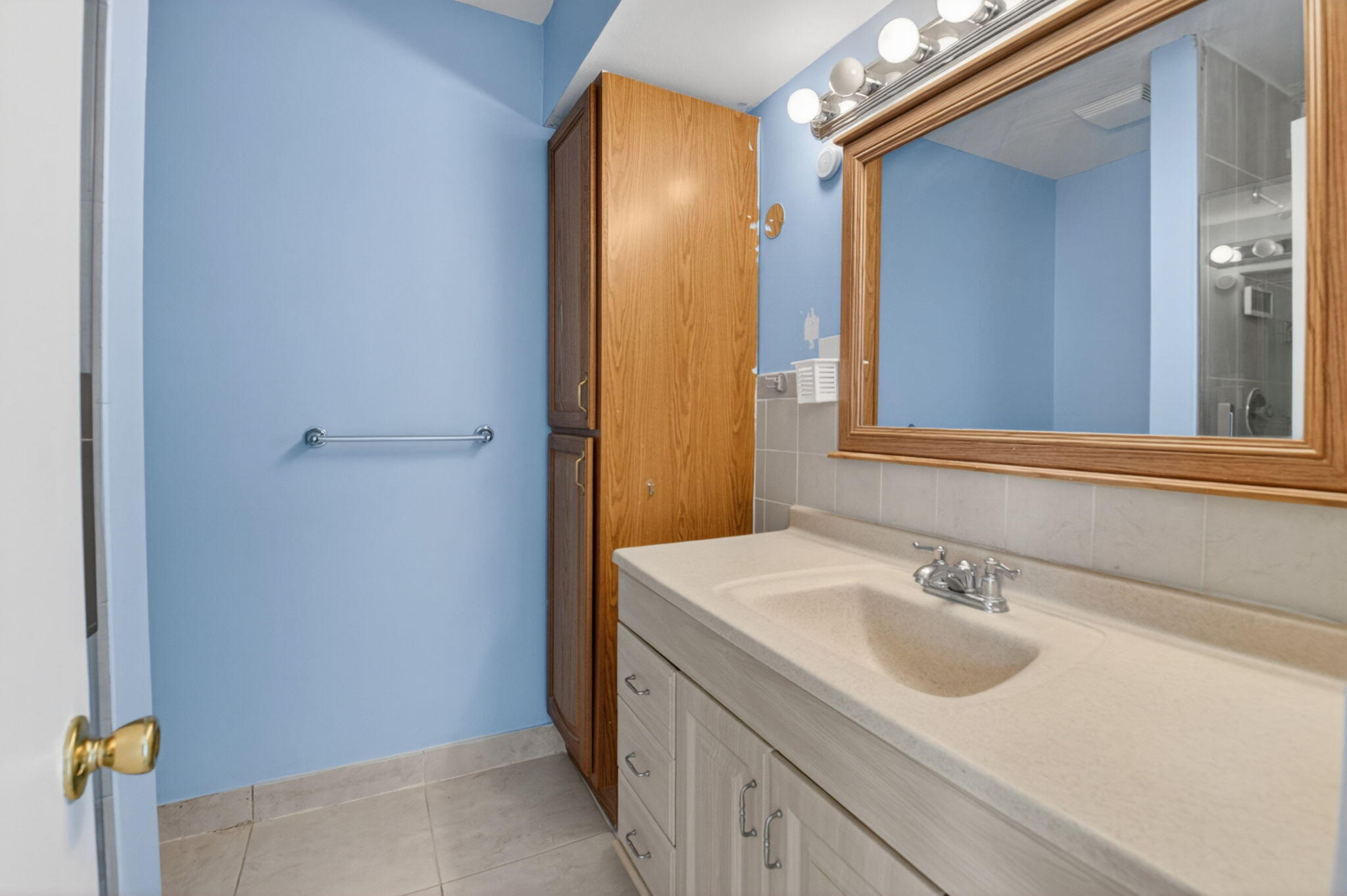 COURTYARDS AT BOCA - Residential