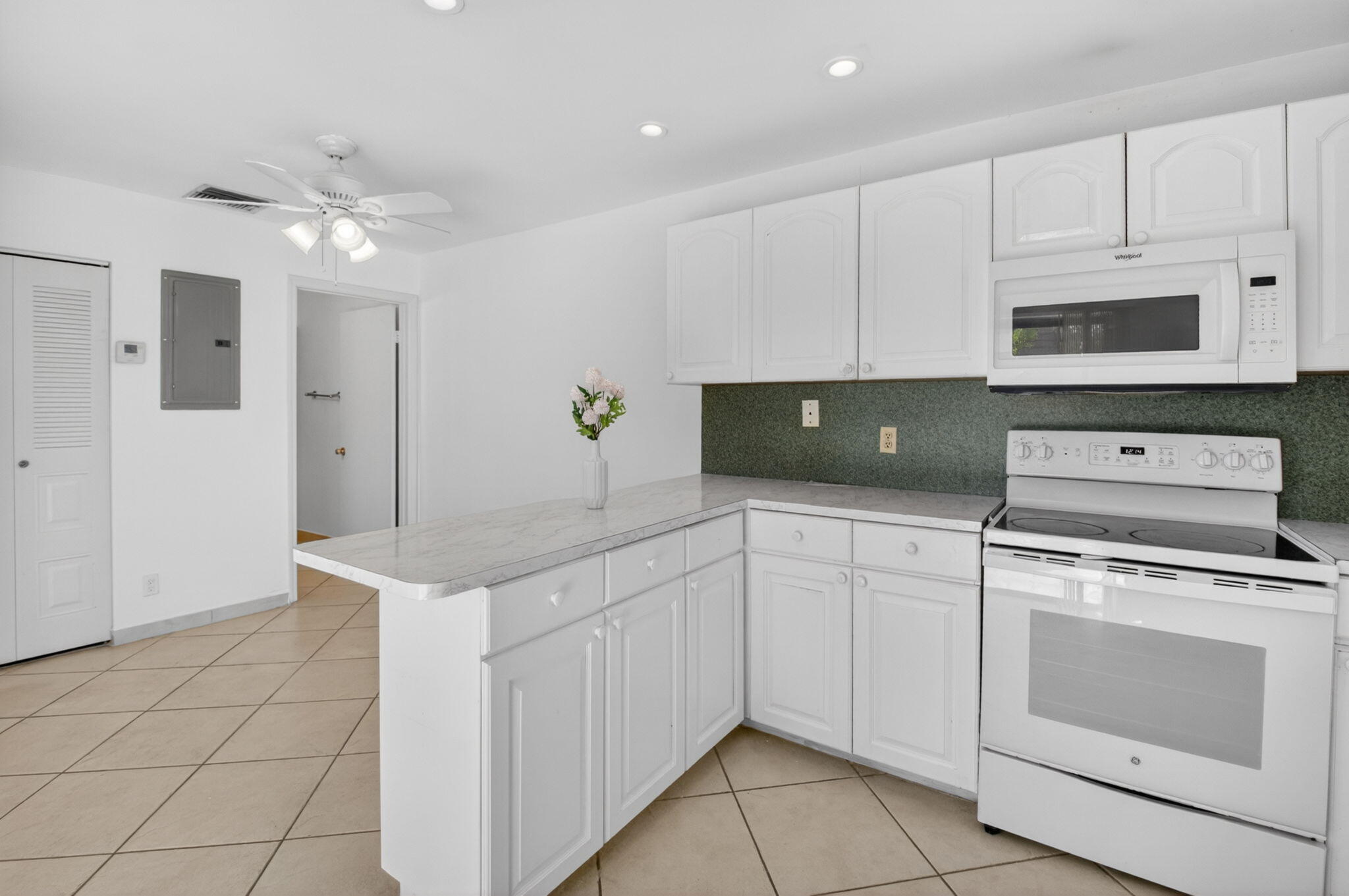 COURTYARDS AT BOCA - Residential