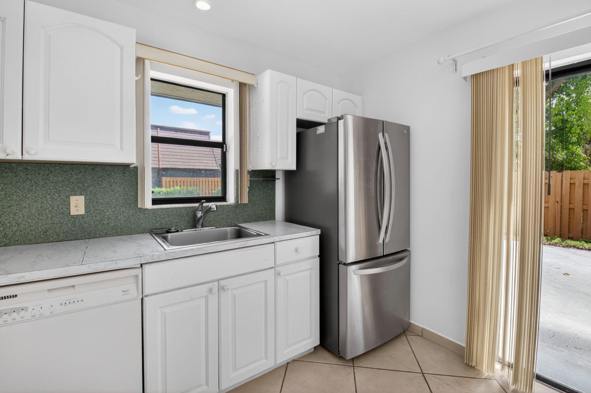 COURTYARDS AT BOCA - Residential