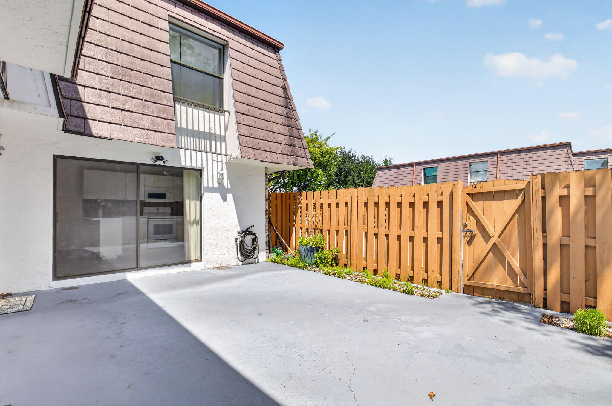 COURTYARDS AT BOCA - Residential