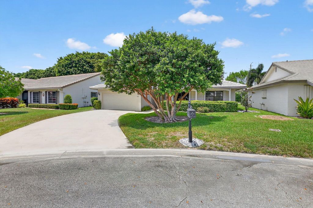 Photo of 6581 Casabella Lane, Boca Raton, FL 33433 (MLS # R11112084)