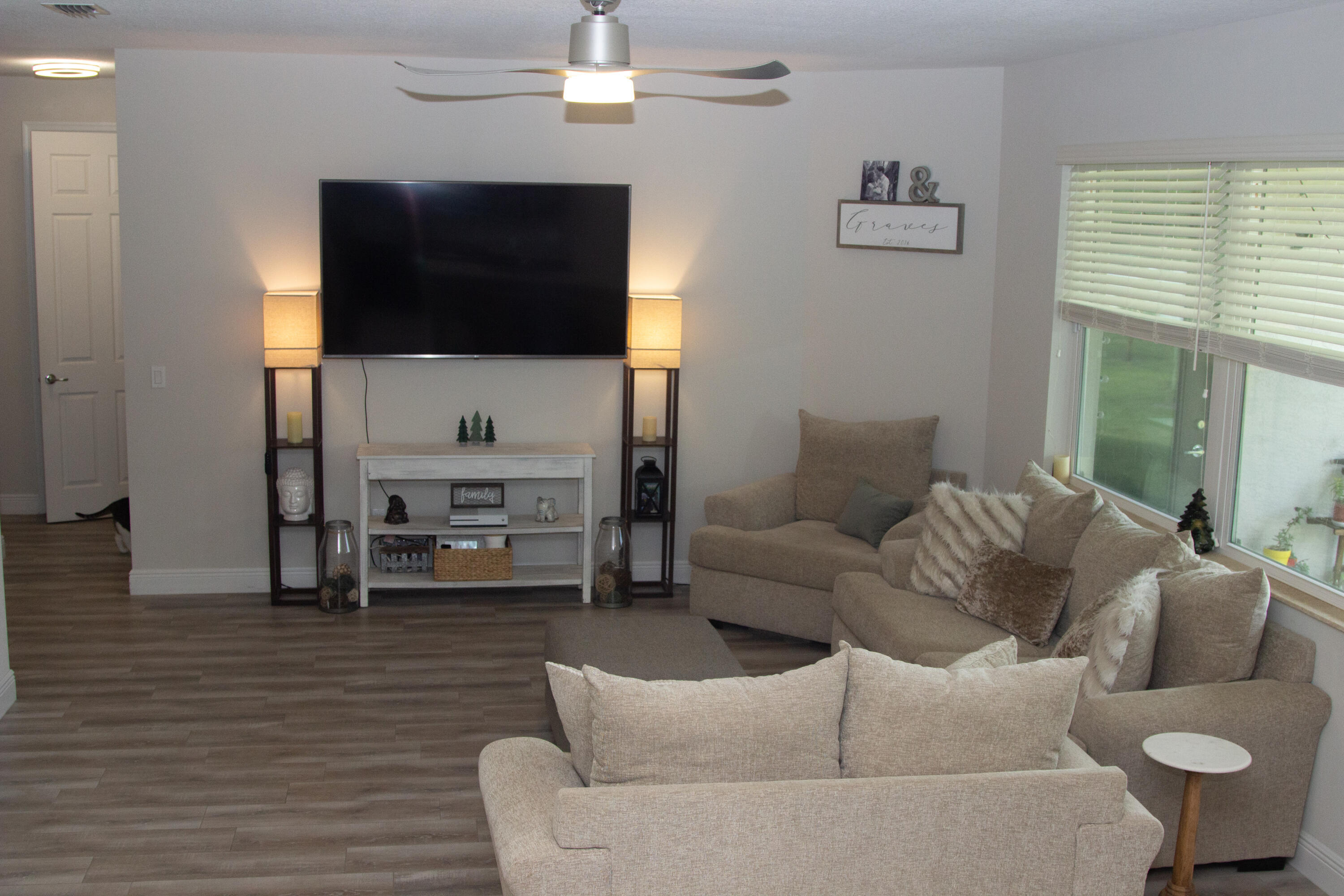 12601 57th Road N