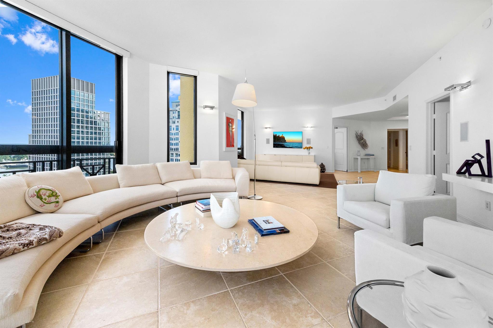 701 S Olive Avenue 1419