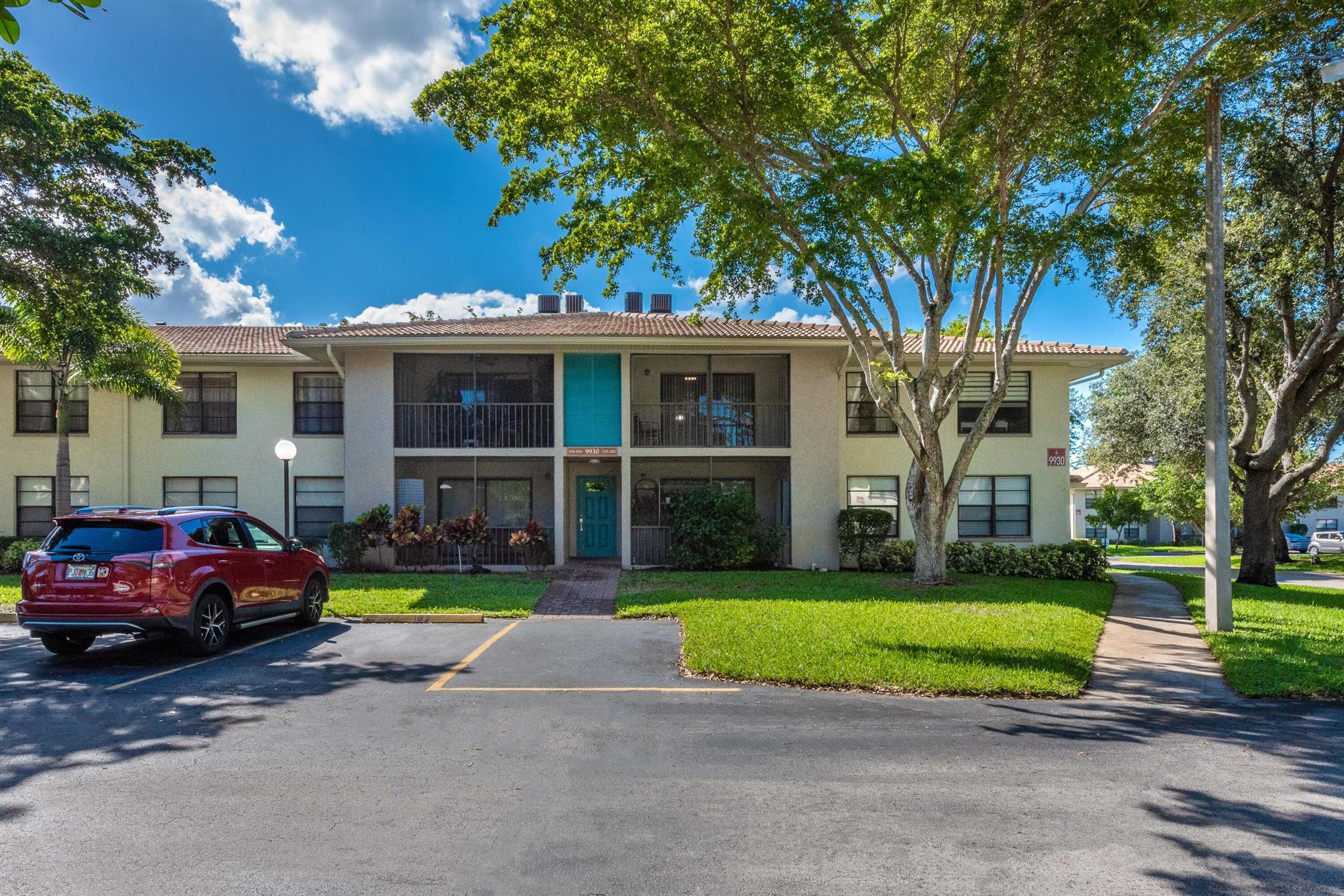9930 Pineapple Tree Drive 202