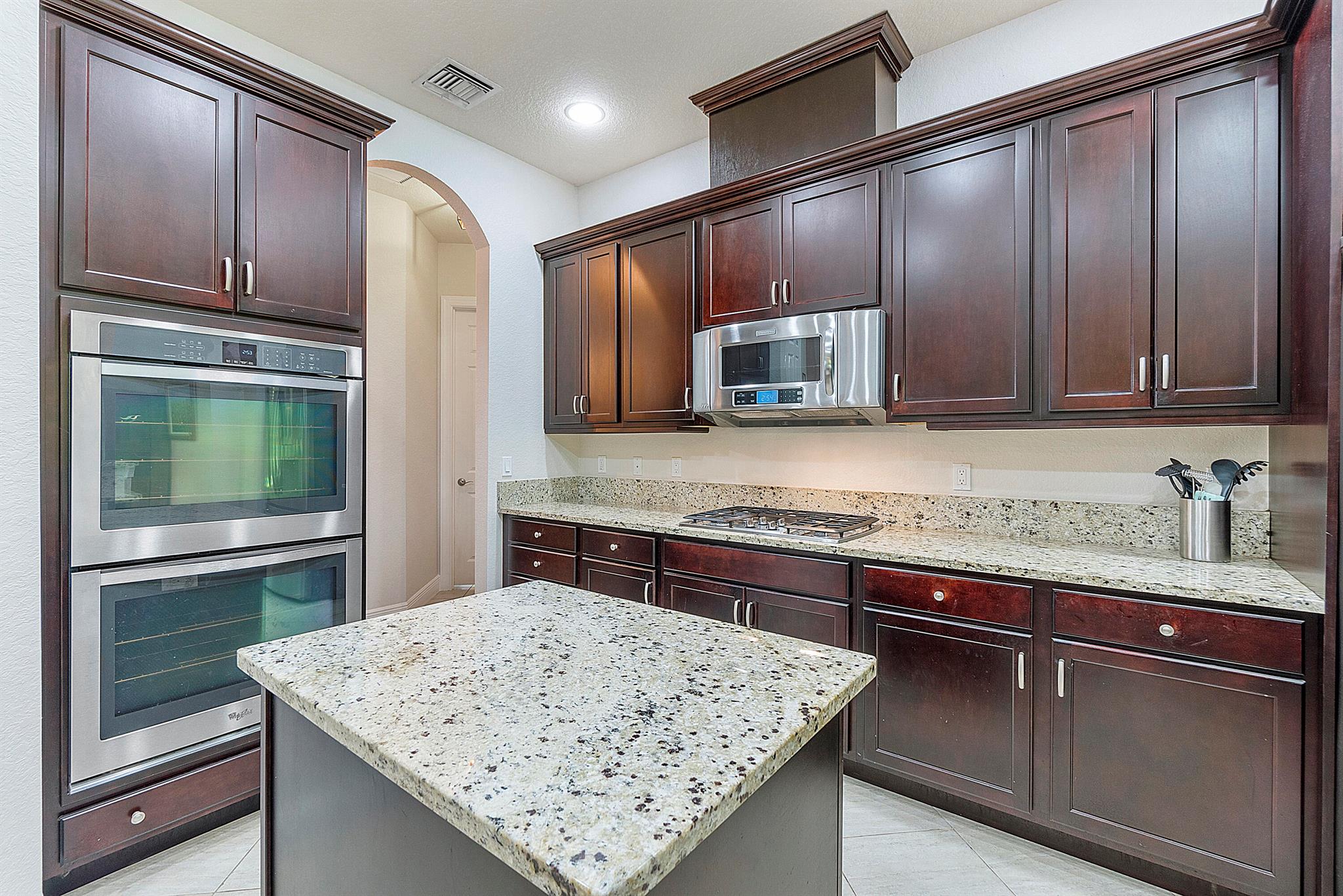 PARKLAND GOLF & COUNTRY CLUB - Residential