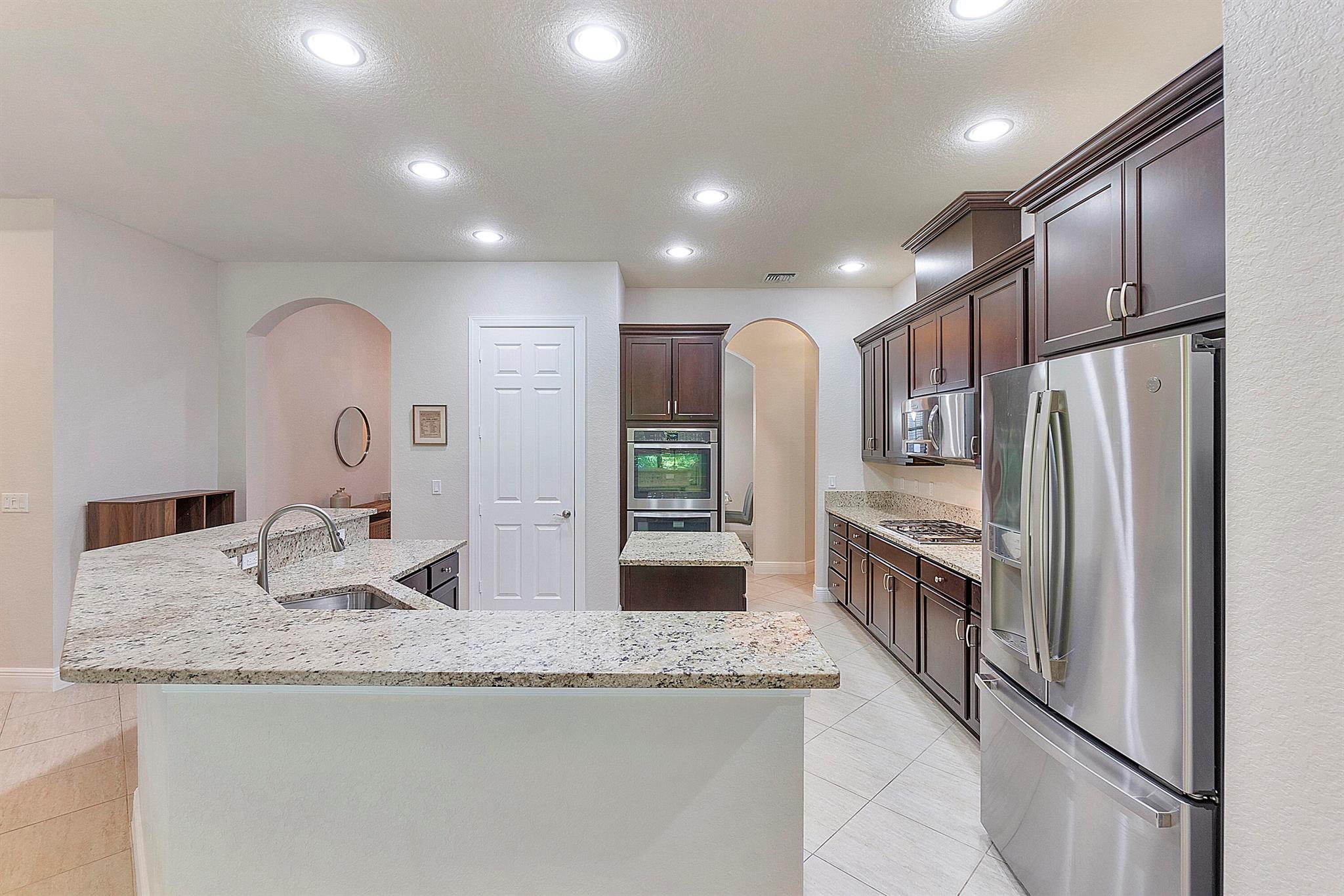 PARKLAND GOLF & COUNTRY CLUB - Residential