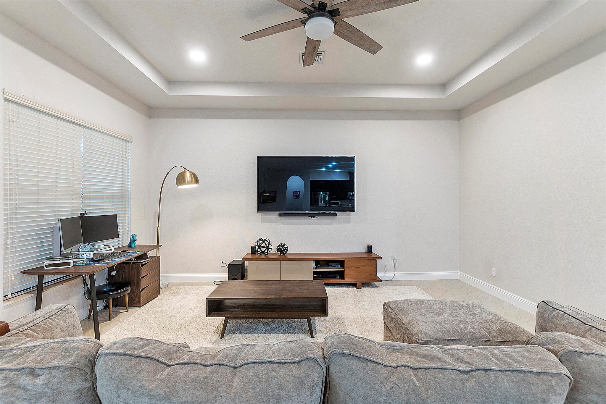 PARKLAND GOLF & COUNTRY CLUB - Residential