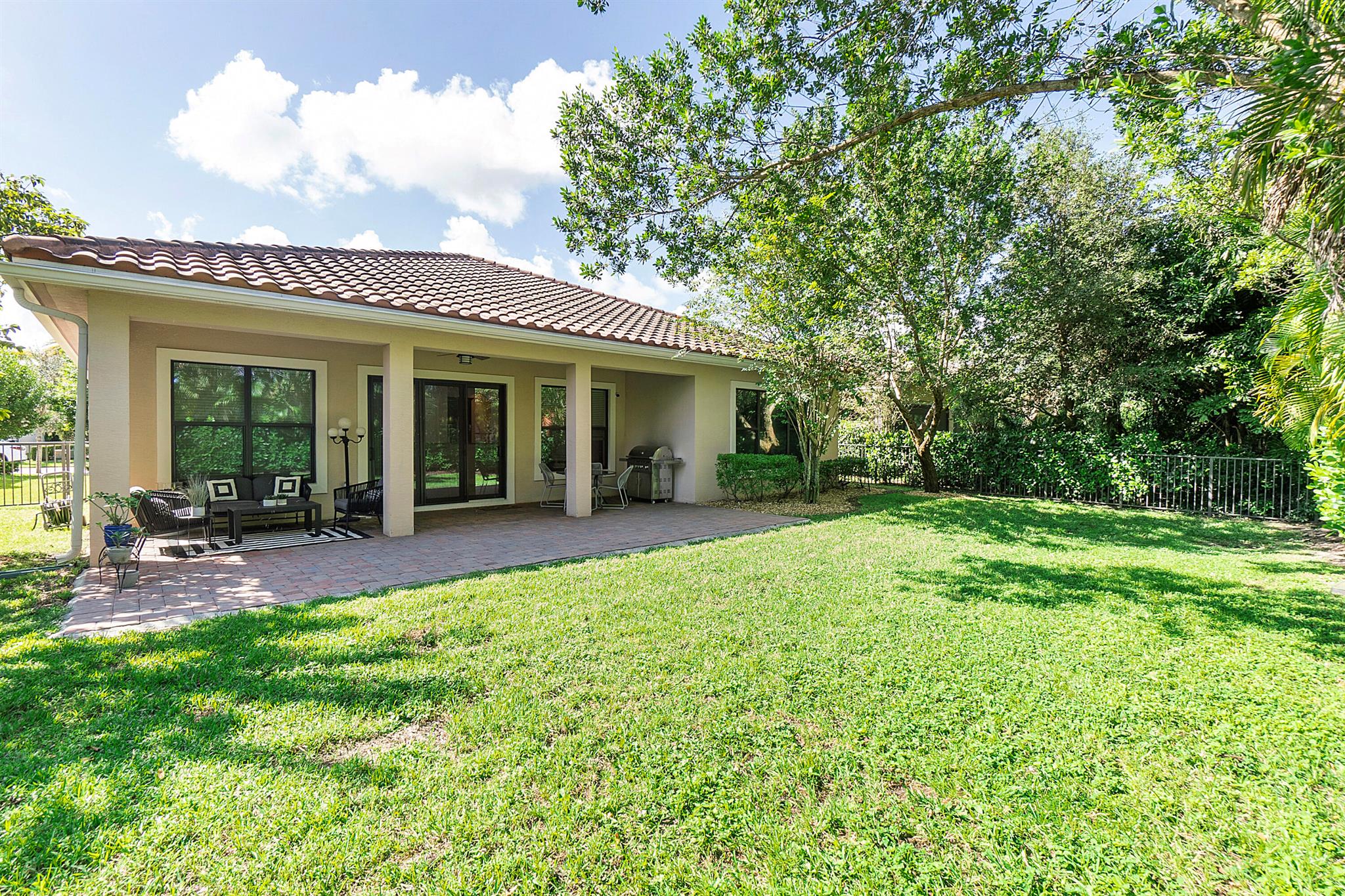 PARKLAND GOLF & COUNTRY CLUB - Residential