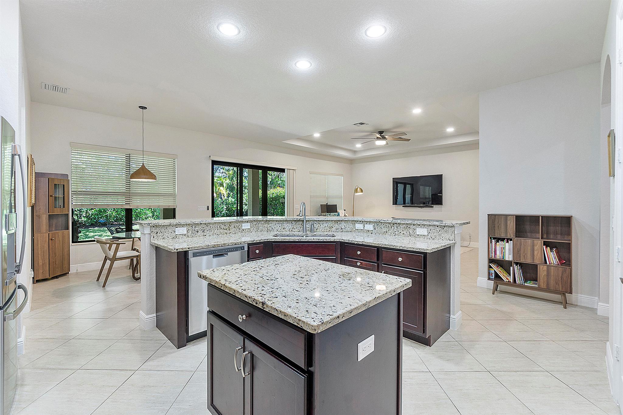 PARKLAND GOLF & COUNTRY CLUB - Residential