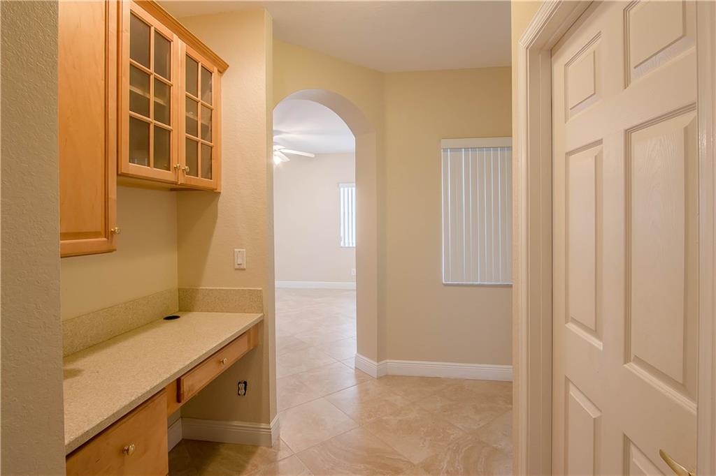 Vizcaya-Lakeview West - Residential