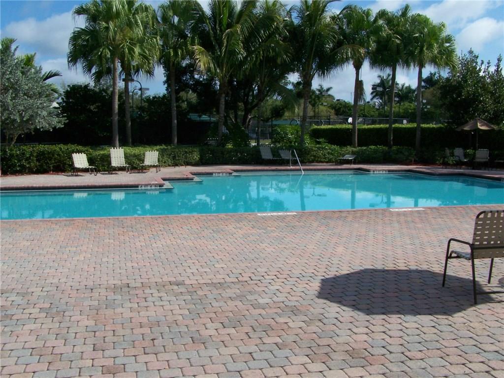 Vizcaya-Lakeview West - Residential