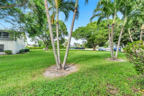 Tiny photo for 242 Tilford L #L, Deerfield Beach, FL 33442 (MLS # B26025575)