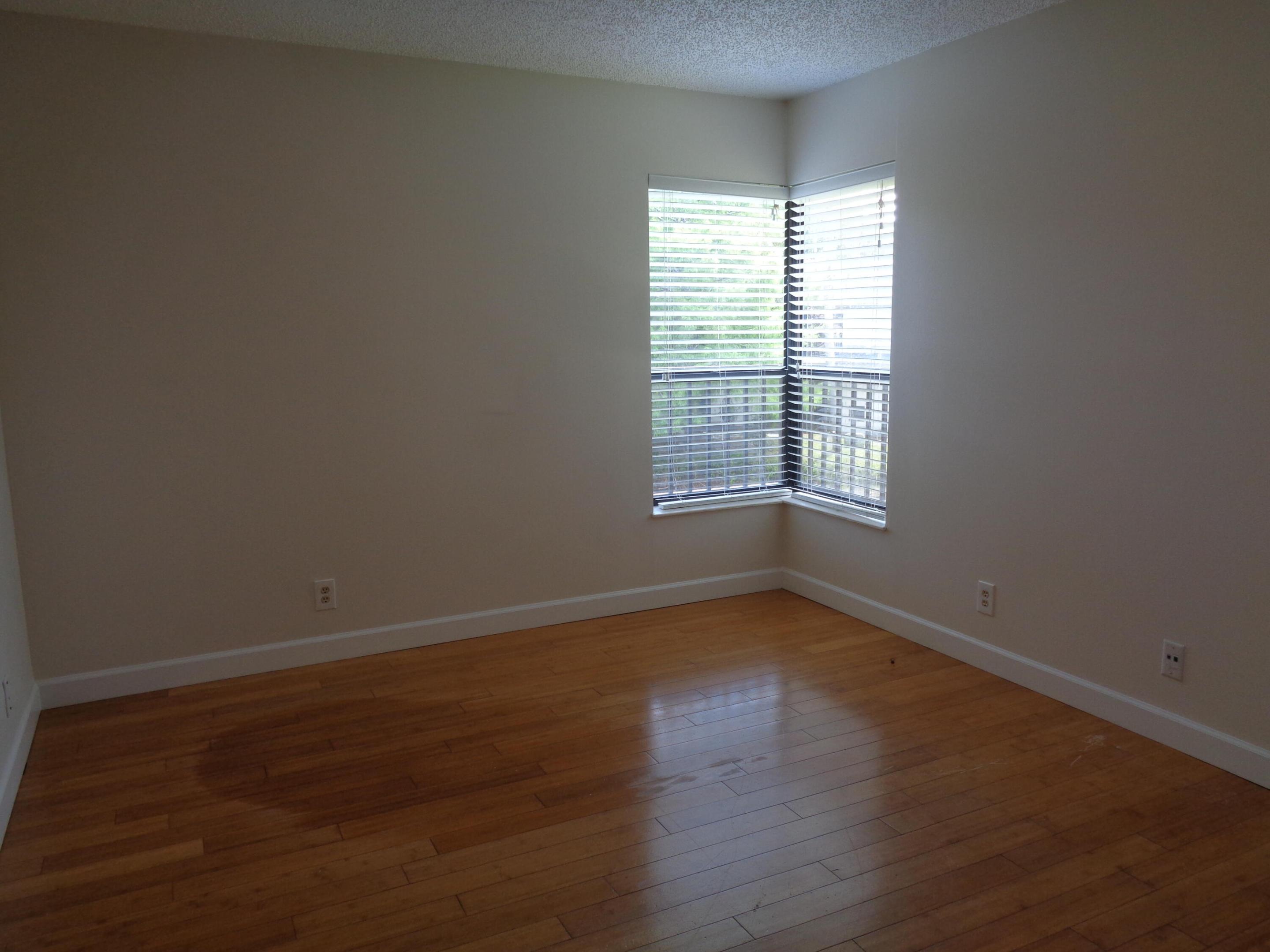 KARANDA VILLAGE III-A CONDO - Residential