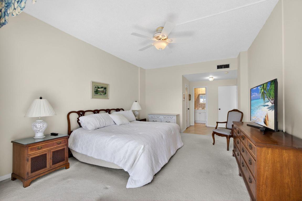 PARADISE HARBOUR CONDO - Residential