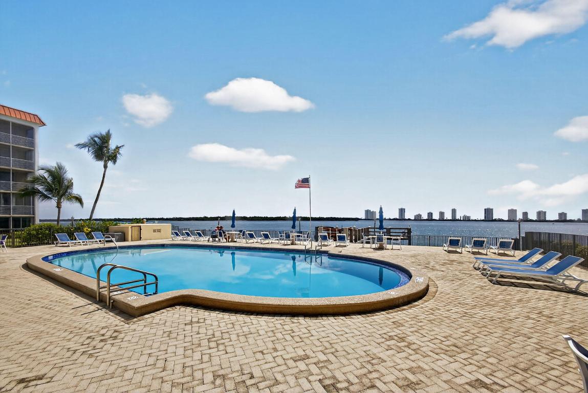 PARADISE HARBOUR CONDO - Residential