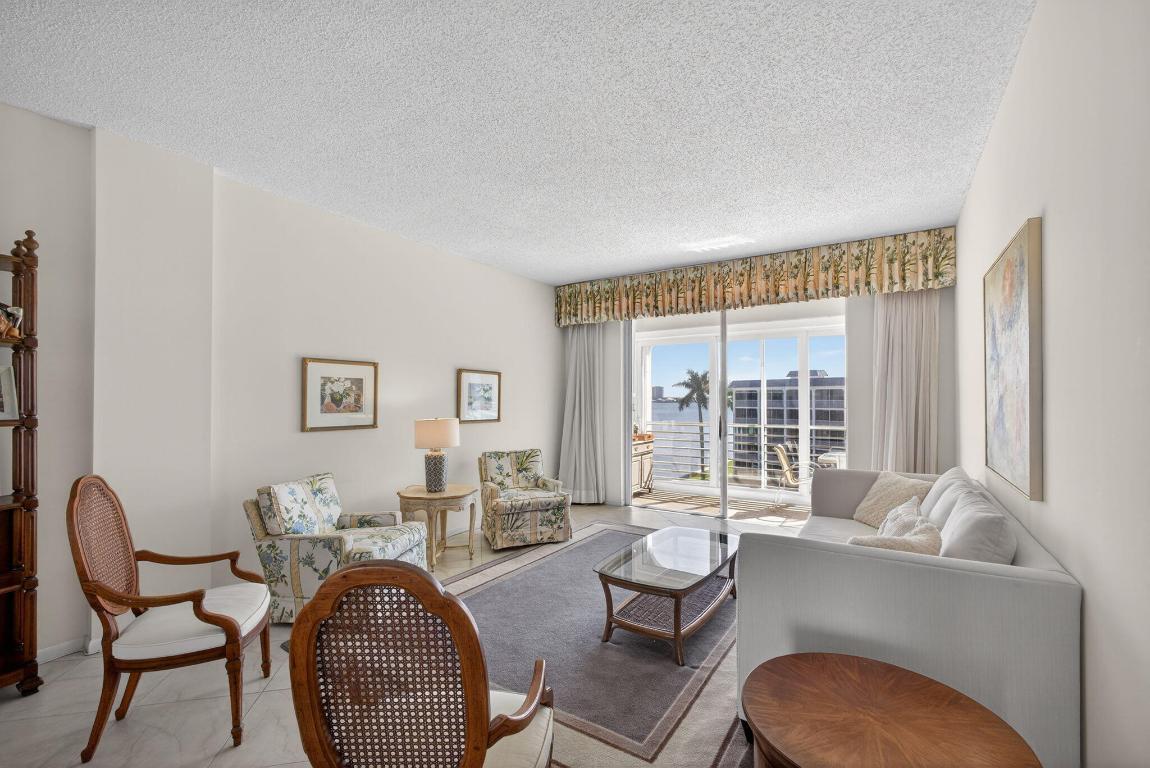 PARADISE HARBOUR CONDO - Residential