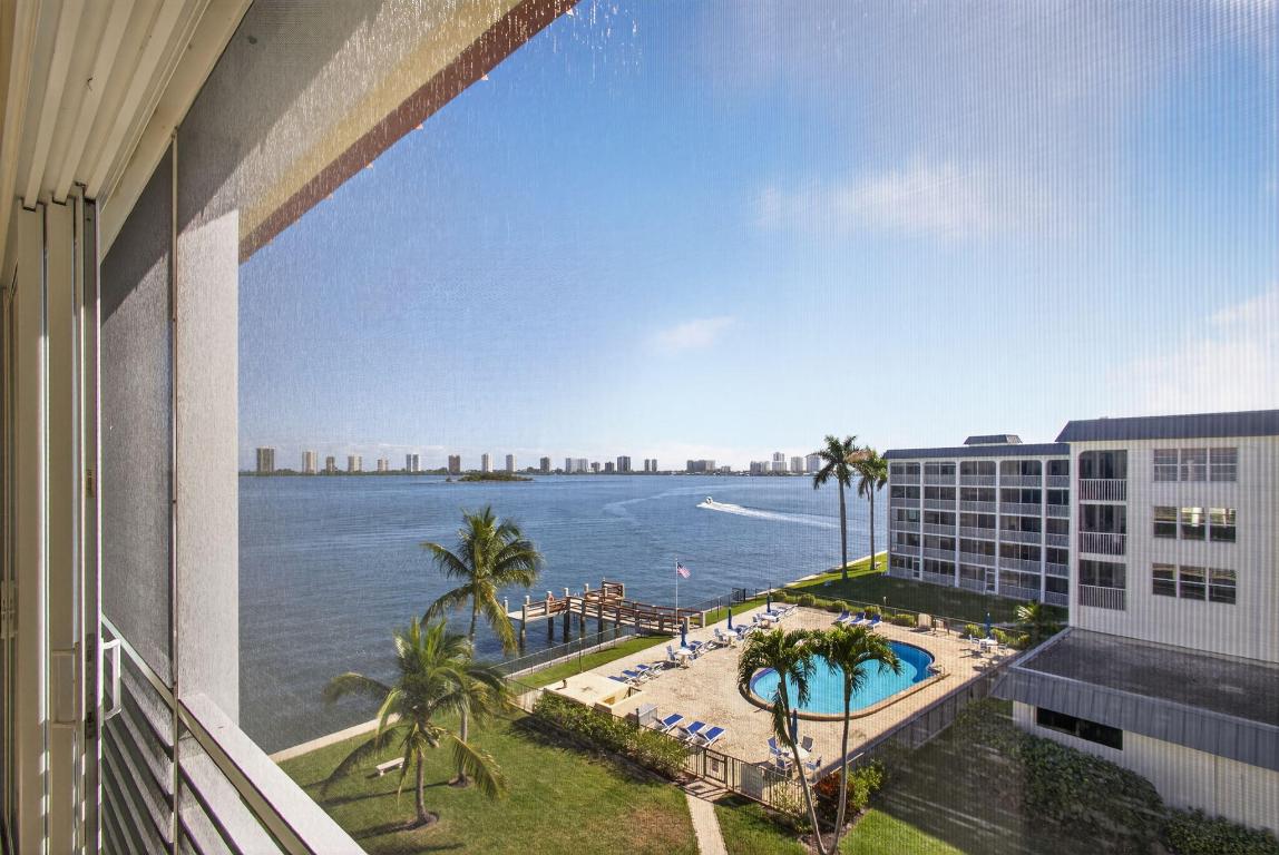 PARADISE HARBOUR CONDO - Residential