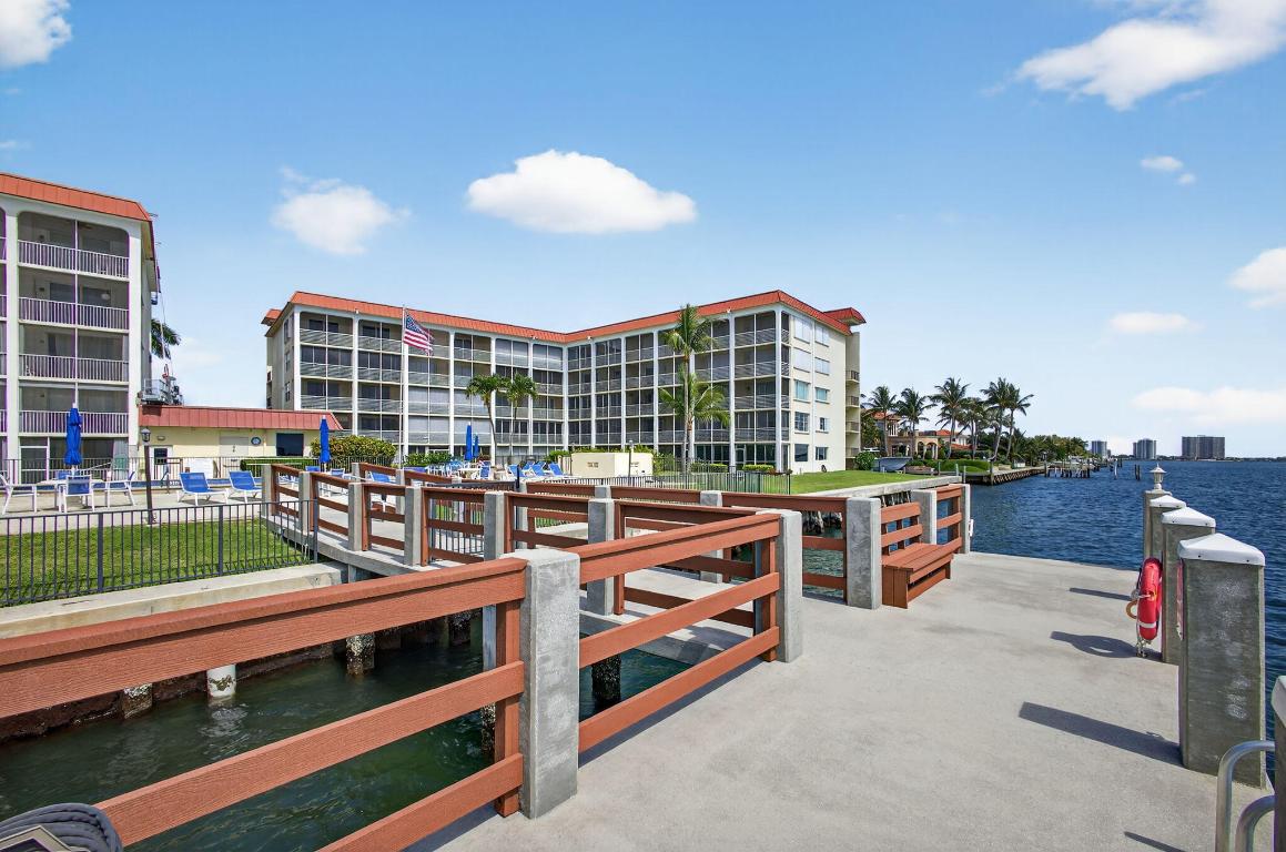 PARADISE HARBOUR CONDO - Residential