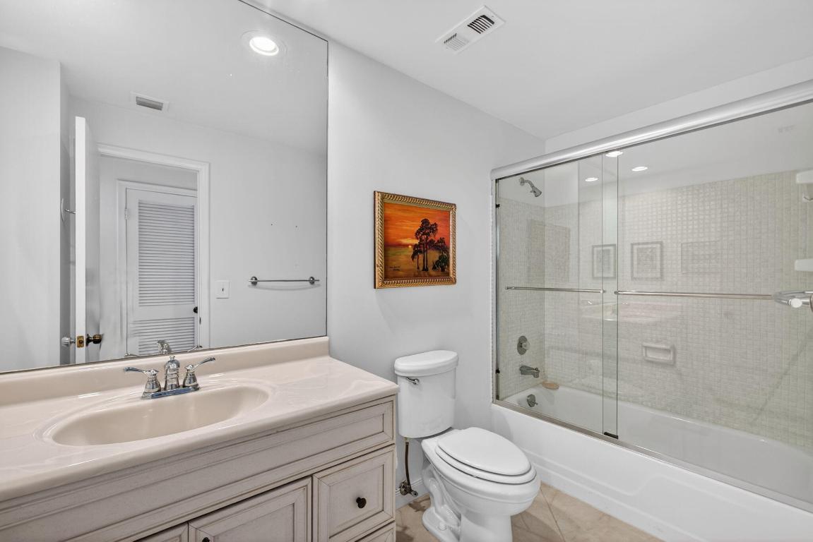 PARADISE HARBOUR CONDO - Residential