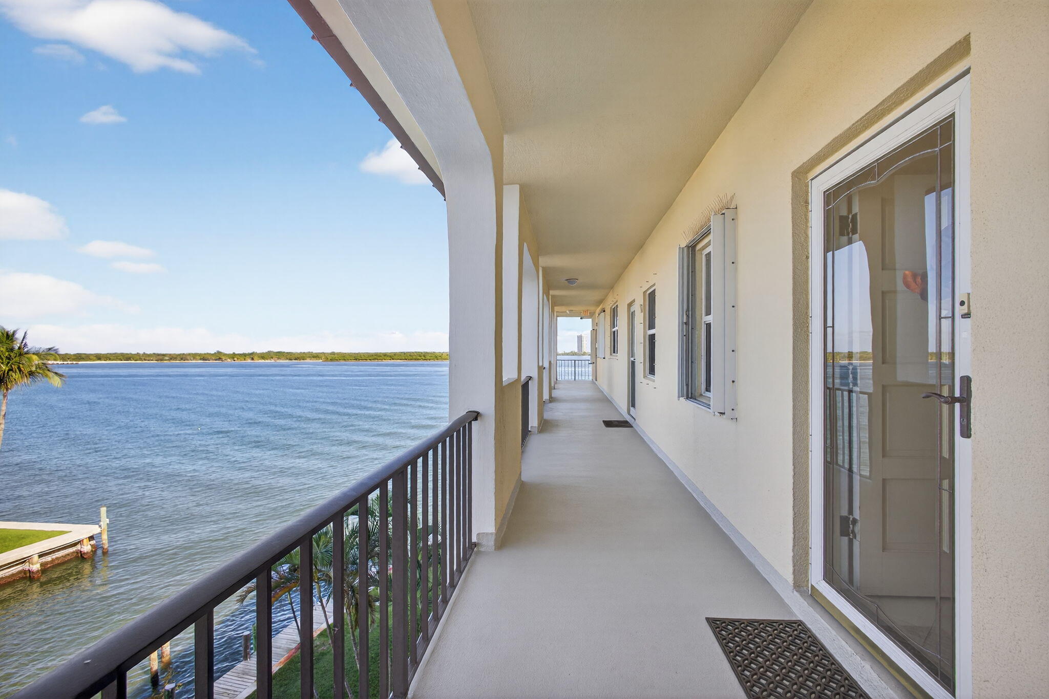 105 Paradise Harbour Boulevard 506