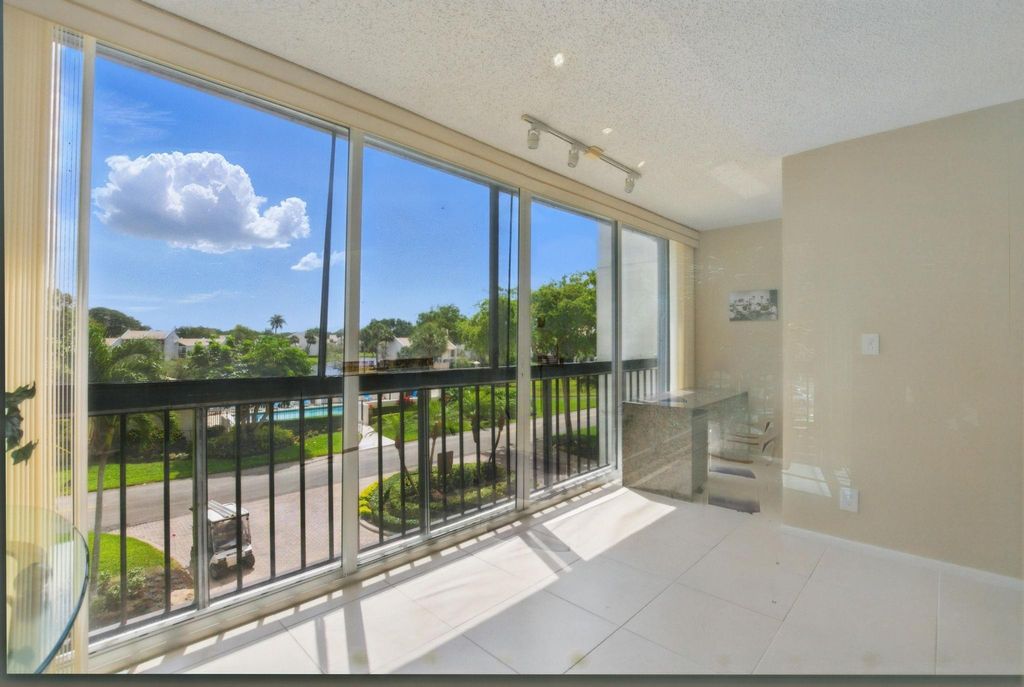 Photo of 1534 Bridgewood Drive #1534, Boca Raton, FL 33434 (MLS # F10501424)