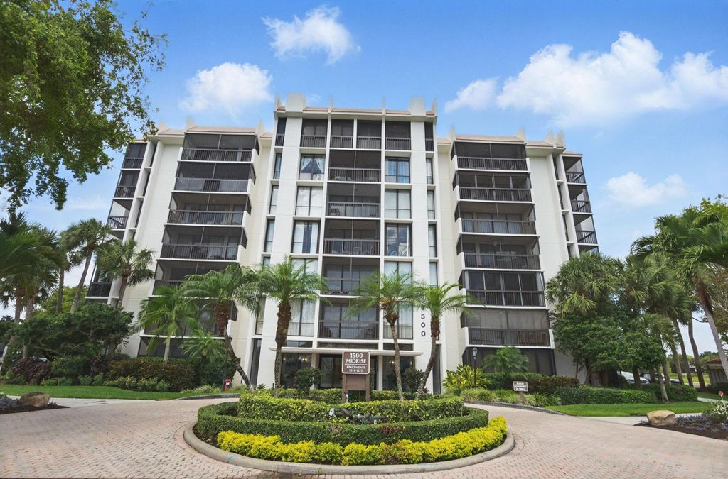 Photo of 1534 Bridgewood Drive #1534, Boca Raton, FL 33434 (MLS # F10501424)