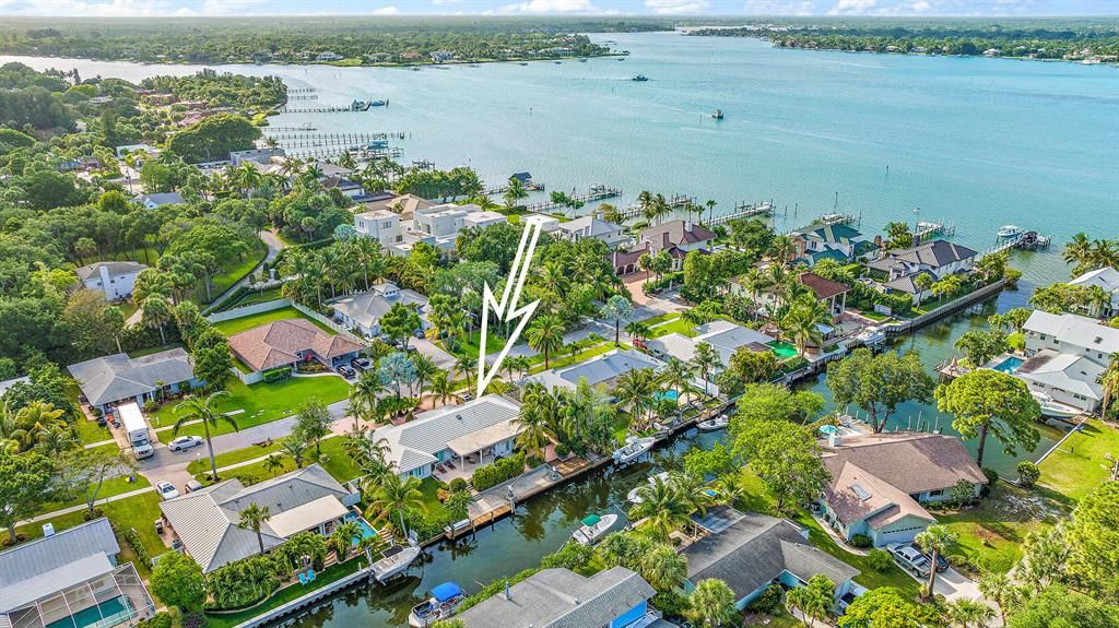 Photo of 18150 Perigon Way, Jupiter, FL 33458 (MLS # R10795464)