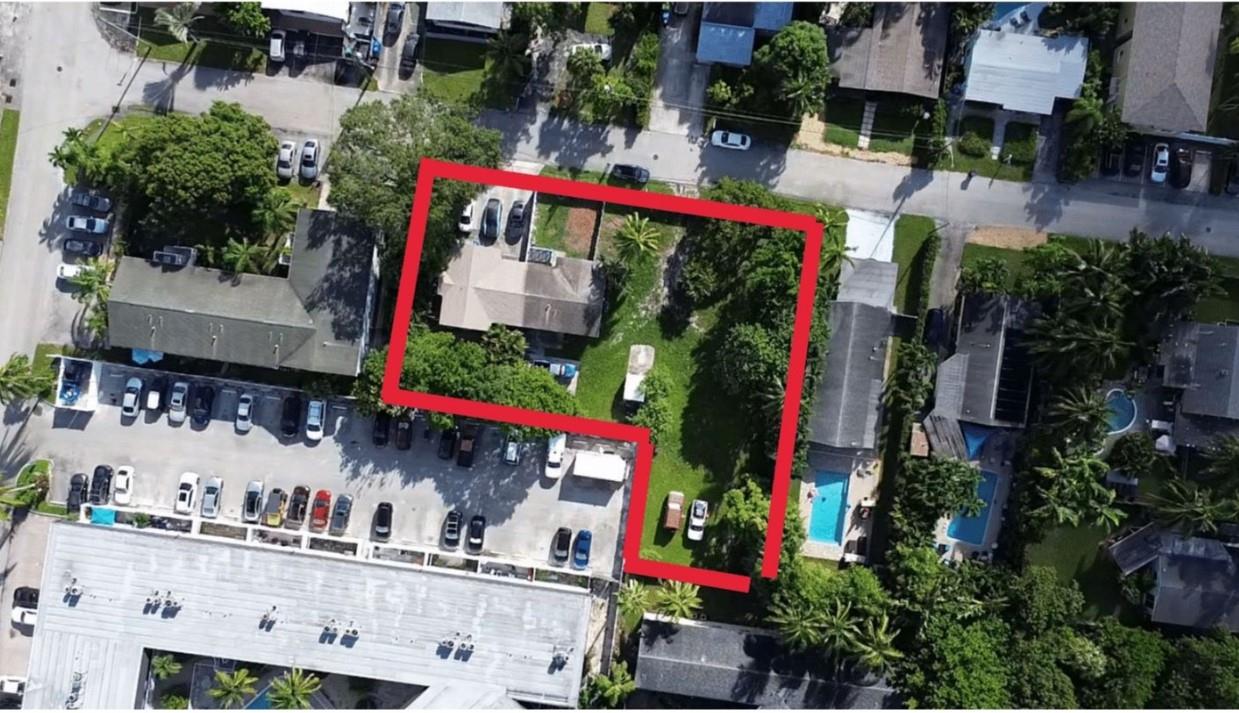 1451 NE 10th Ave