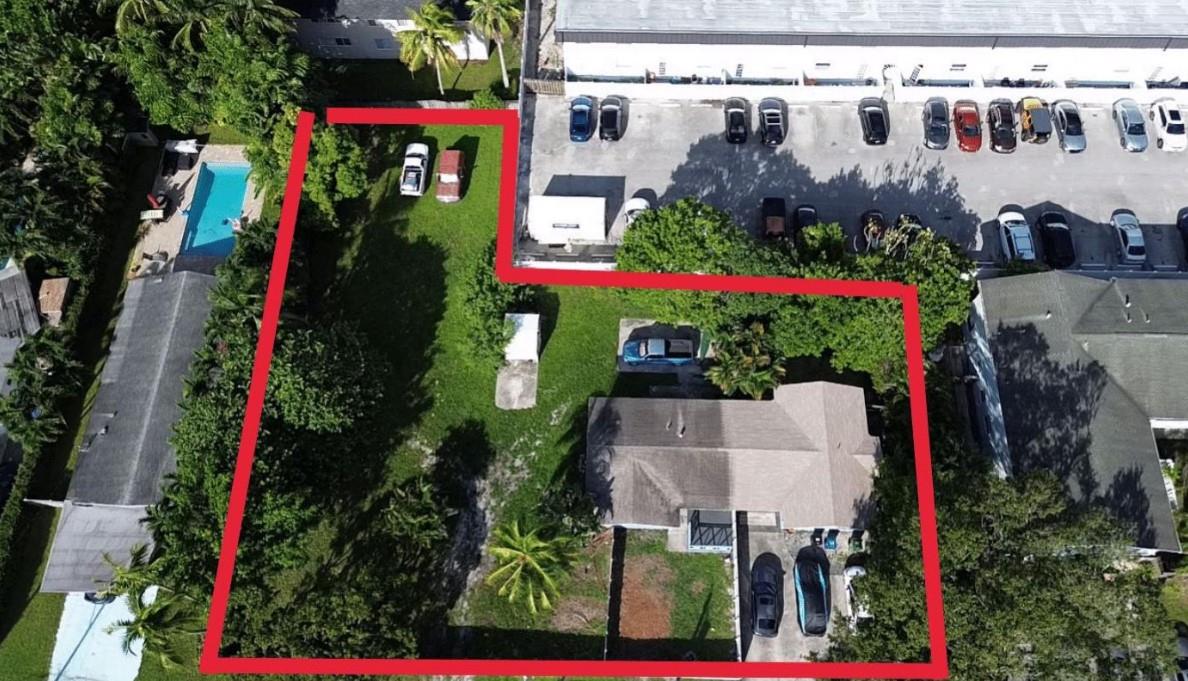 1451 NE 10th Ave