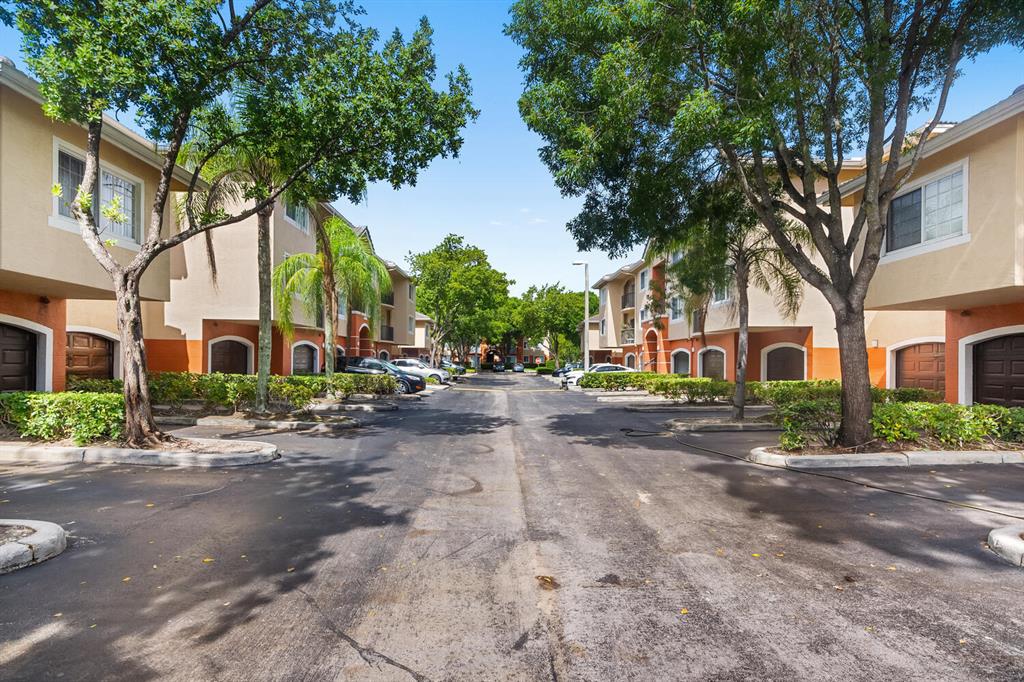 GRAND ISLES CONDO - Residential