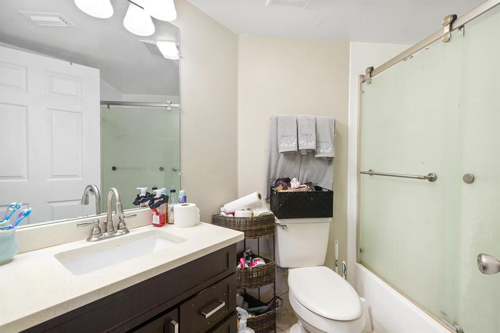 GRAND ISLES CONDO - Residential