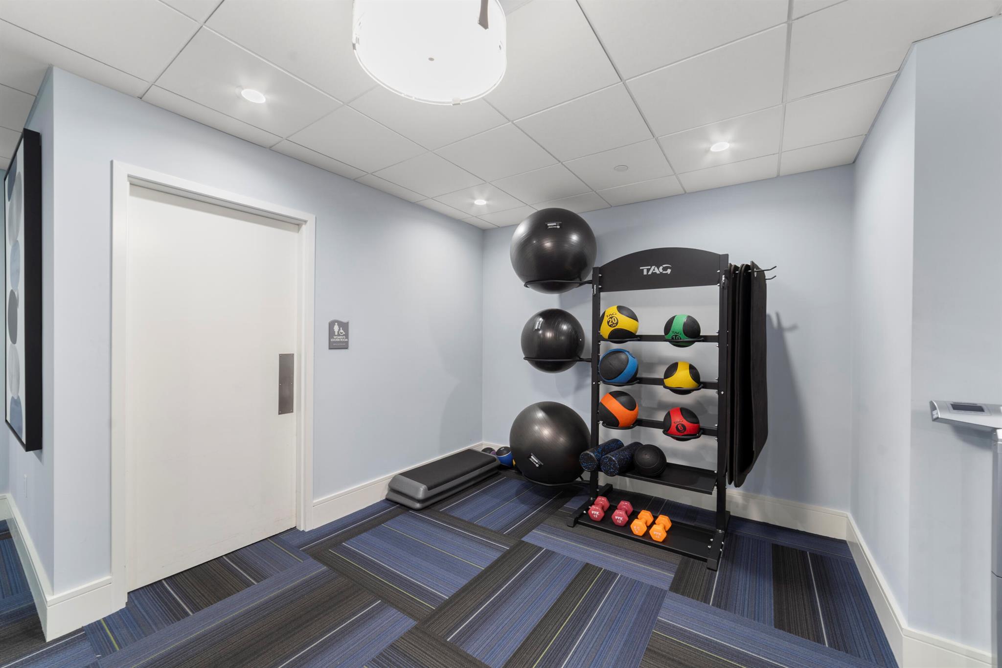 INTERNATIONAL CLUB CONDO - Residential