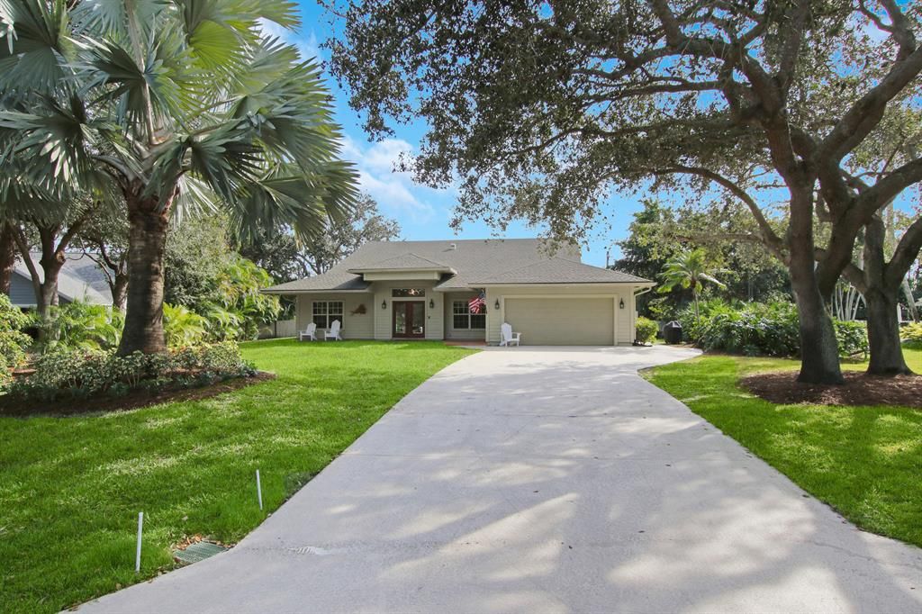 Photo of 19566 Trails End Terrace, Jupiter, FL 33458 (MLS # R10765624)