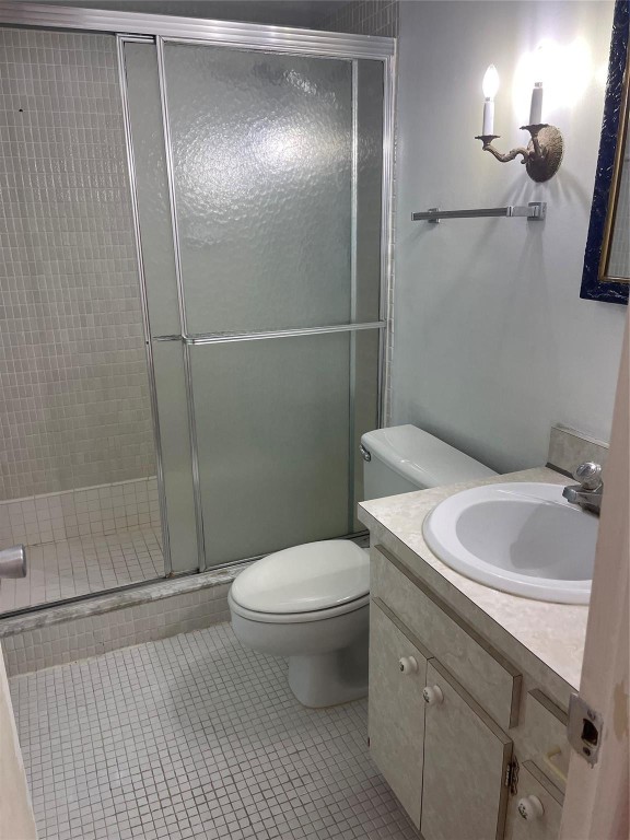 Emerald Hills Condo - Residential